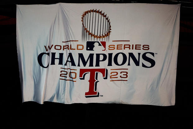 Rangers unveil their 2023 World Series Champions banner 