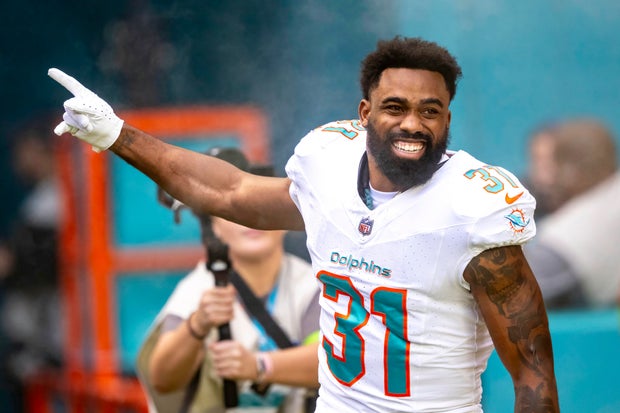 Dolphins Mostert Football