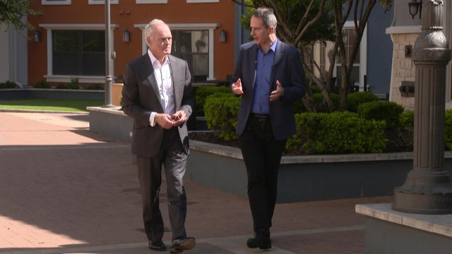 Scott Pelley with Christo Grozev 