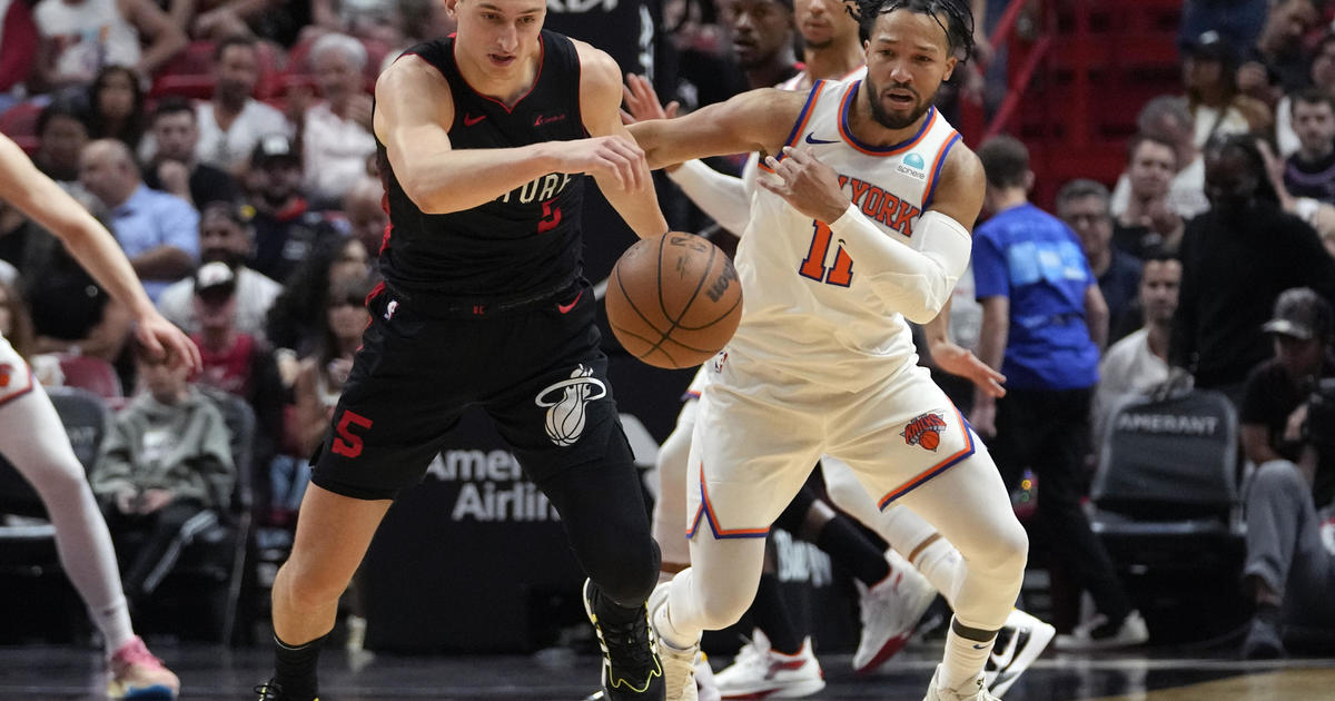 Miami holds off New York 109-99 to improve East playoff outlook