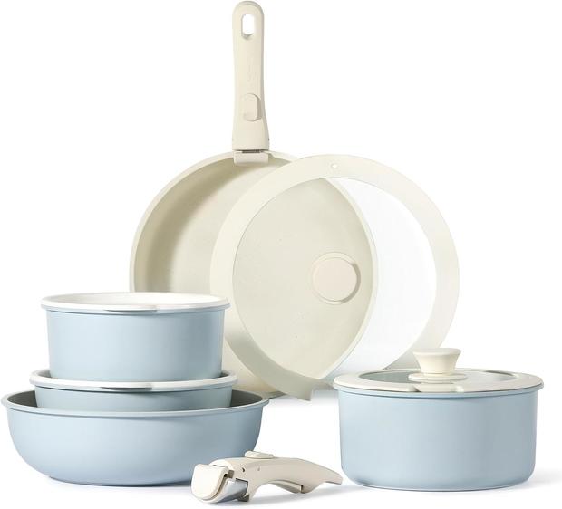 Carote 11-Piece Cookware Set with Detachable Handle 