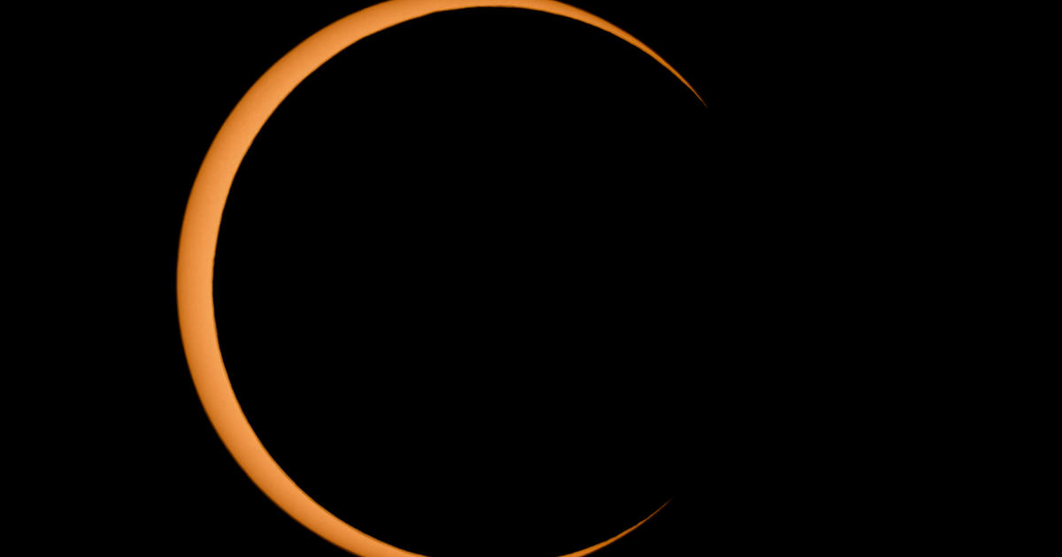 ¿A qué hora comienza, alcanza su punto máximo y termina un eclipse solar en Nueva York?  El mapa muestra el horario.