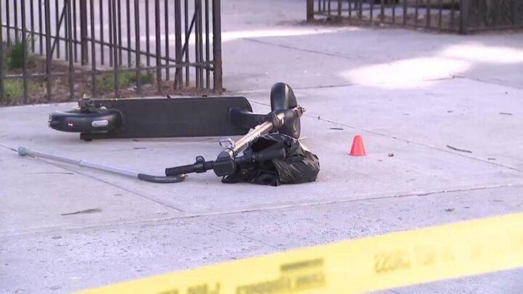 Search on for gunman after 16-year-old shot in Manhattan