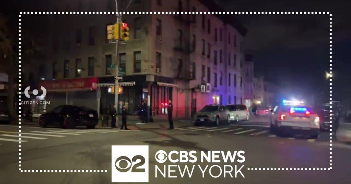 37-year-old man stabbed to death in Brooklyn - CBS New York