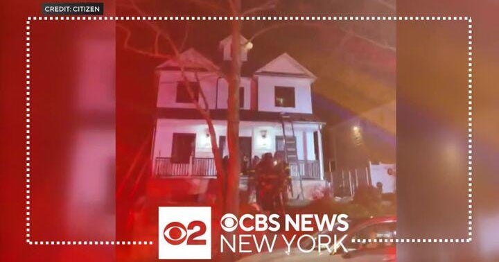 2 firefighters among 3 injured in Staten Island house fire - CBS New York