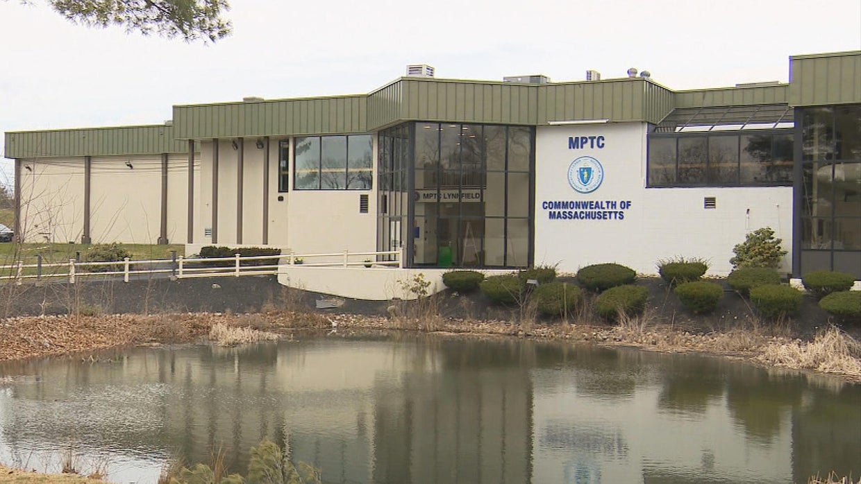 Former Stoneham police officer forced out of department found training ...