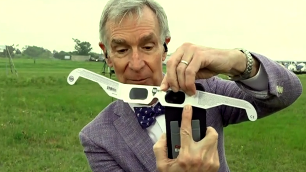 bill-nye-demonstration.png
