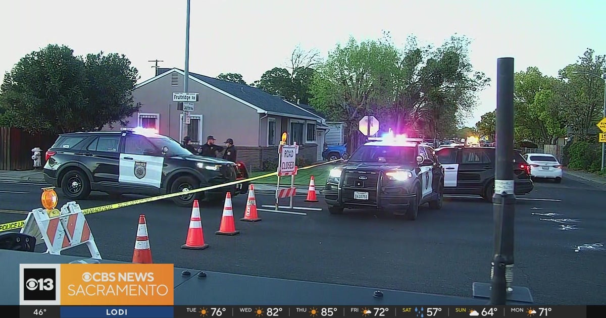 Fatal crash closes Fruitridge Road in south Sacramento