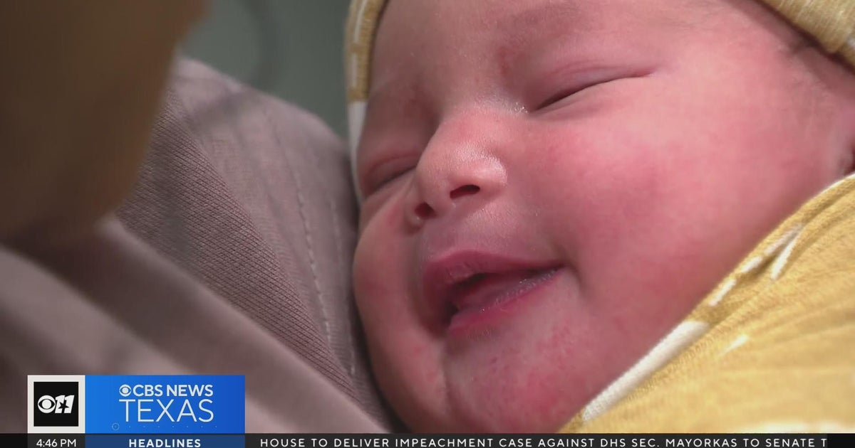 North Texas family welcomes baby Sol, born during the eclipse - CBS Texas