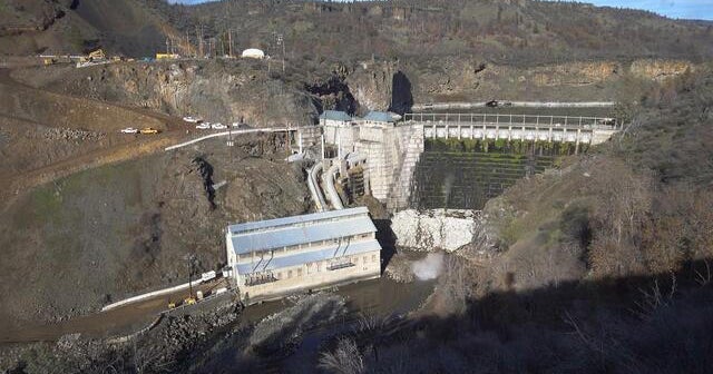 Largest dam removal project in U.S. history aims to help revive America&rsquo;s salmon population - CBS News
