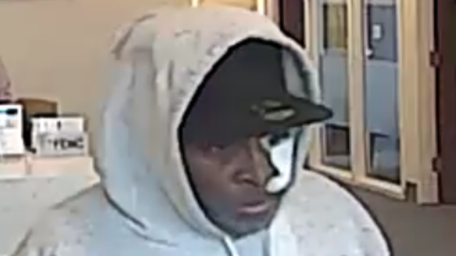stony-island-bank-robbery-suspect-3.png 