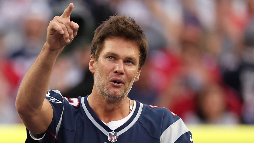 Passionate Tom Brady believes QB play has been "dumbed down," NFL's
rule changes have gone too far