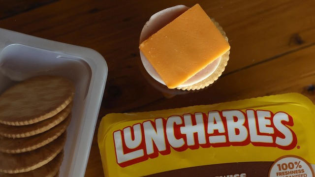 cbsn-fusion-lunchables-health-concerns-what-to-know-thumbnail-2829379-640x360.jpg 