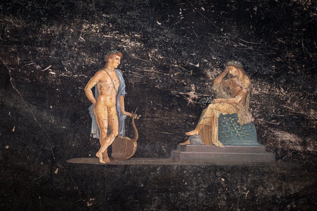 apollo-and-cassandra-in-black-room-fresco-credit-bbc-tony-jolliffe.jpg