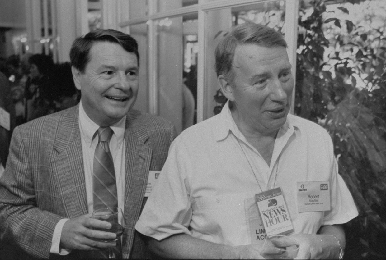 Robert Macneil;Jim Lehrer 
