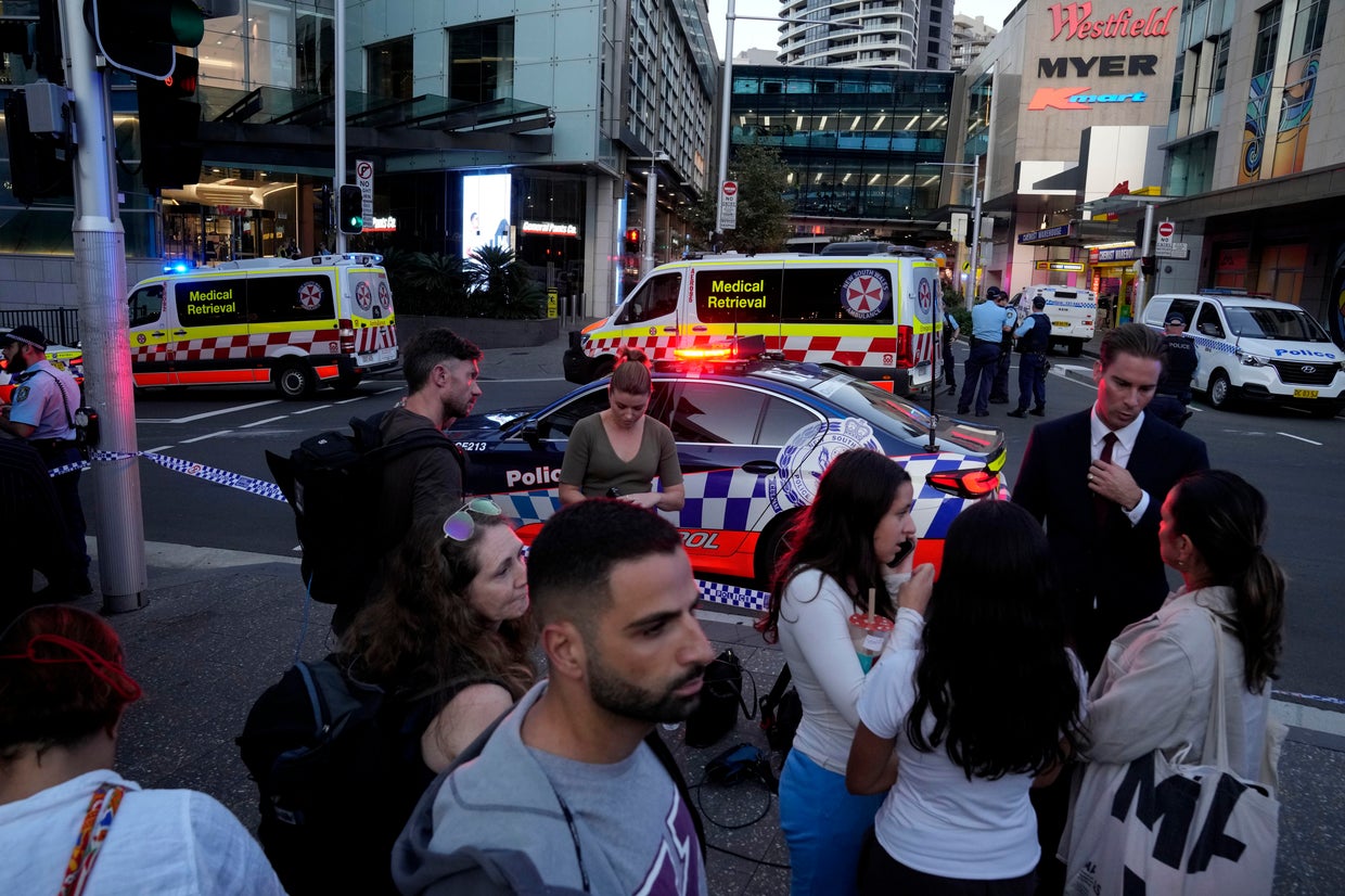 6 dead, suspect killed after stabbing attack at shopping center in ...