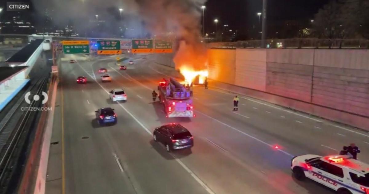 Bus engulfed in flames on Eisenhower Expressway