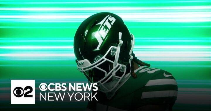 Jets go somewhat old school with new look