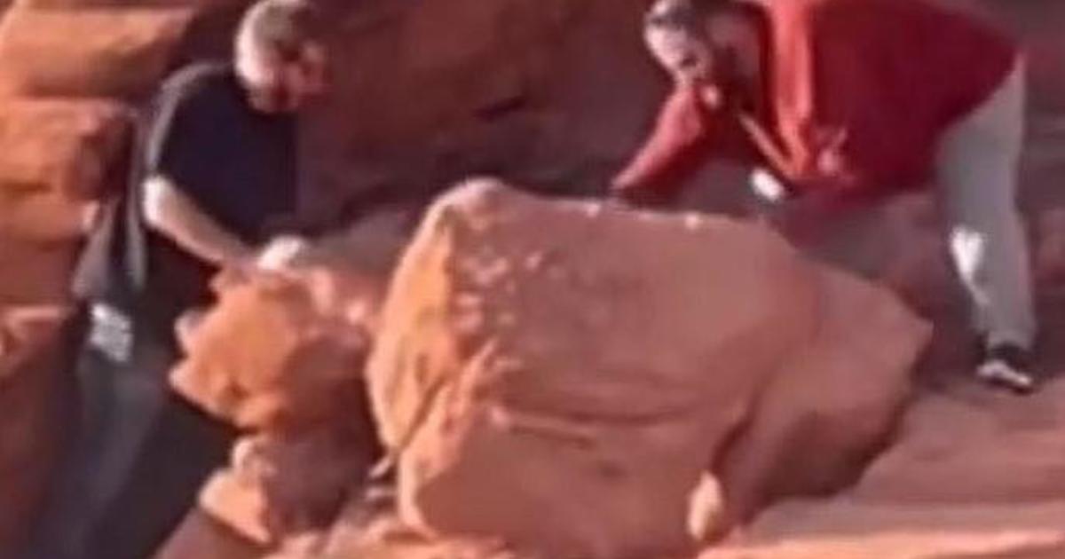 2 sought for damaging popular Lake Mead rock formation