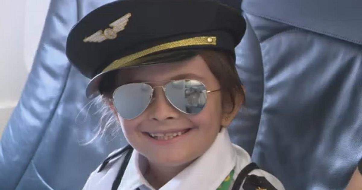 Miami International Airport hosts children with disabilities to help them overcome any fear of flying