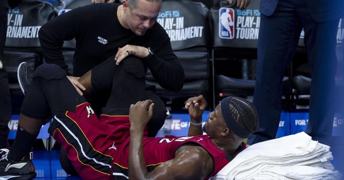 Heat star Jimmy Butler has sprained ligament in knee, will be sidelined various months