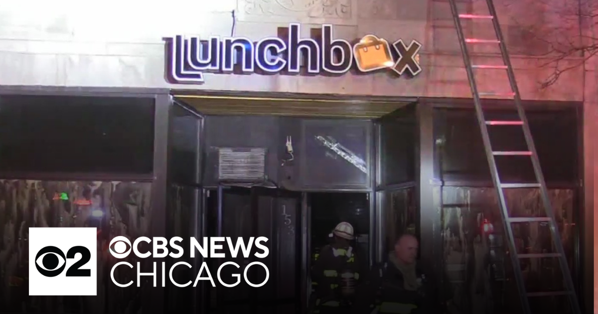 Fire destroys restaurant set to open soon on Chicago's North Side - CBS ...