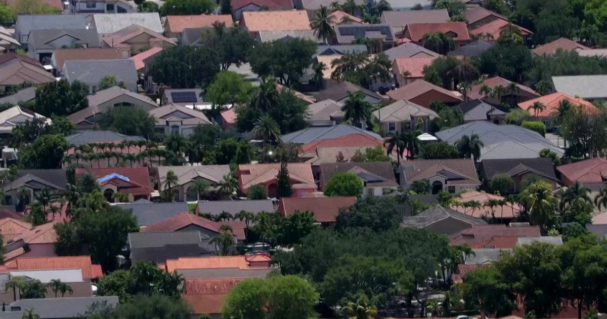 Miami-Dade property appraiser urges local governments to lower taxes as market stabilizes Miami-Dade property appraiser urges local governments to lower taxes as market stabilizes