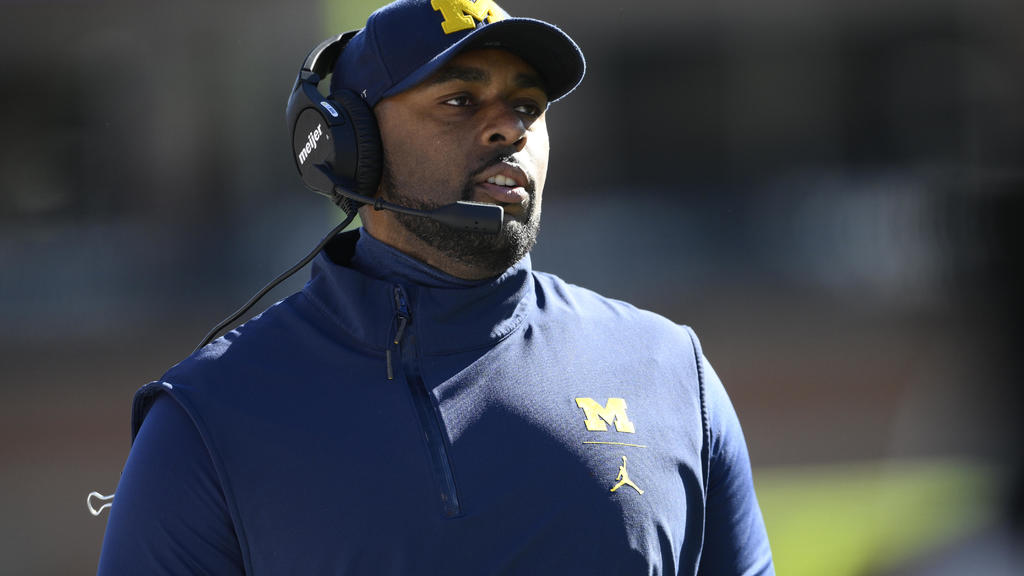 Michigan coach Sherrone Moore might display some of his QB options in
spring game