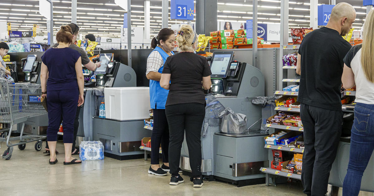 Walmart се присъединява към други големи търговци на дребно в ограничаването на самообслужването