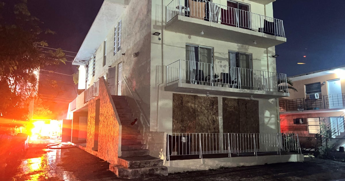 14 people today, such as baby and a number of pets, displaced pursuing Miami apartment sophisticated fireplace 14 people today, such as baby and a number of pets, displaced pursuing Miami apartment sophisticated fireplace