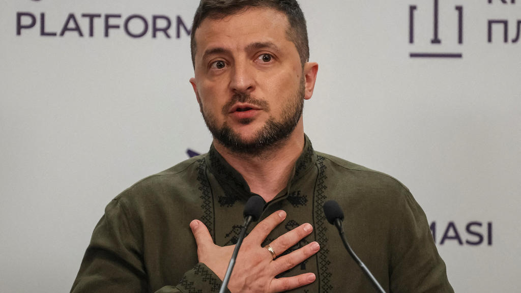 Ukraine's Zelenskyy says "we are preparing" for a major Russian spring
offensive