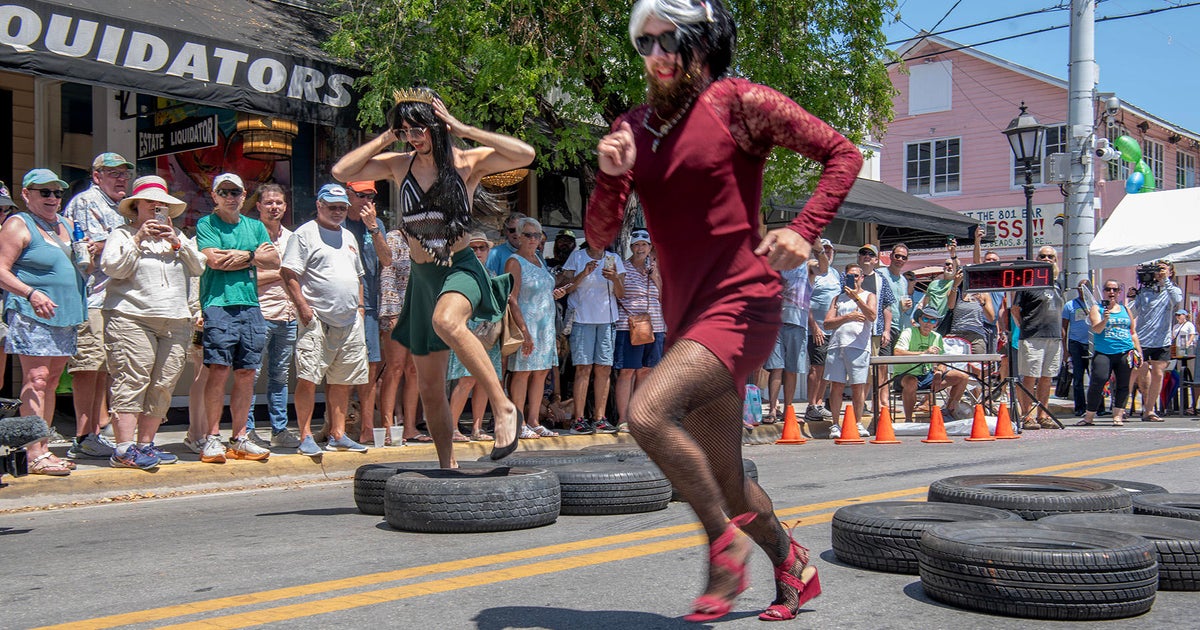 Female impersonators phase Essential West ‘Drag Race’ Female impersonators phase Essential West ‘Drag Race’