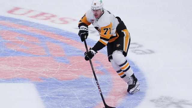 NHL: APR 17 Penguins at Islanders 
