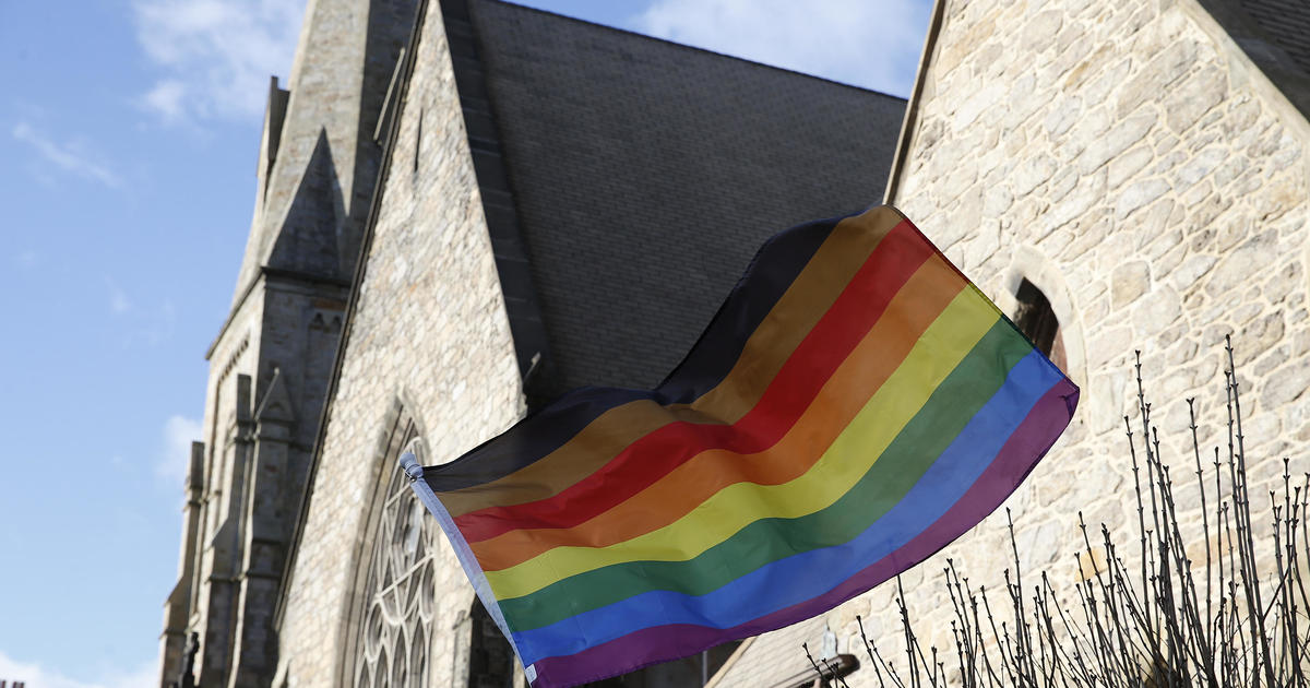 Обединената методистка църква току-що проведе историческо гласуване в полза на включването на ЛГБТ. Ето какво означава това за бъдещето на организацията