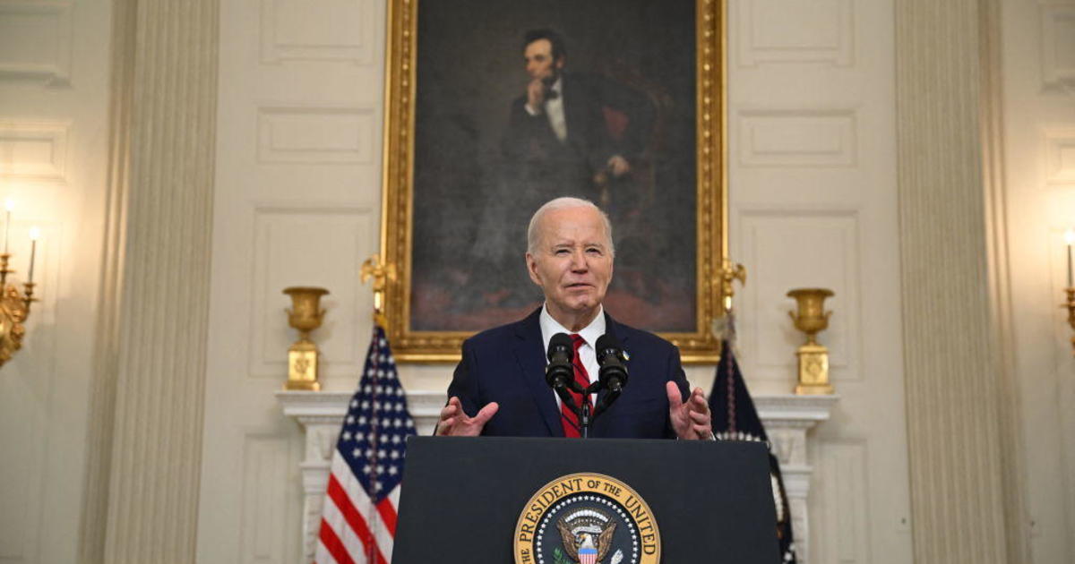 Biden signs foreign aid bill, clearing the way for new weapons for Ukraine