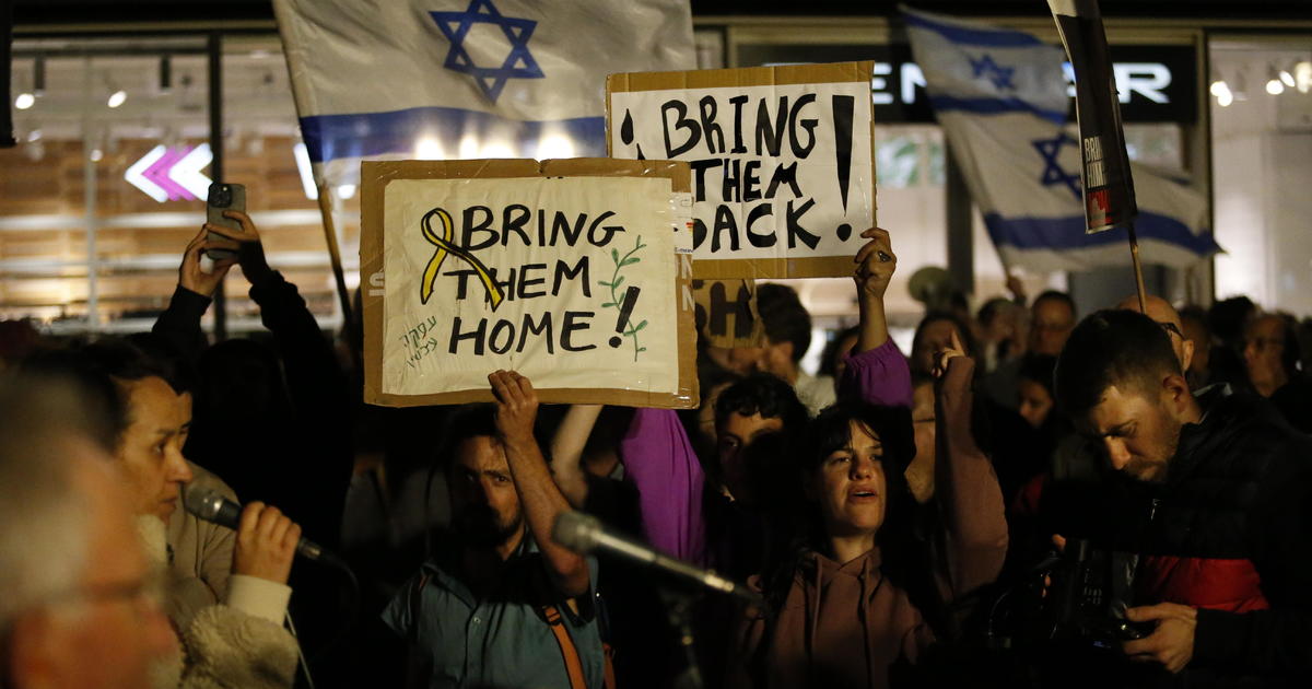 Тел Авив — Израелският премиер Бенямин Нетаняху беше под нарастващ