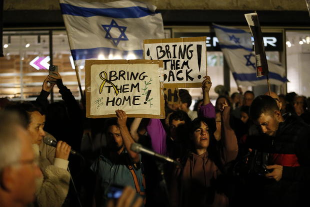 Thousands shape anti gov't protestation successful Jerusalem 