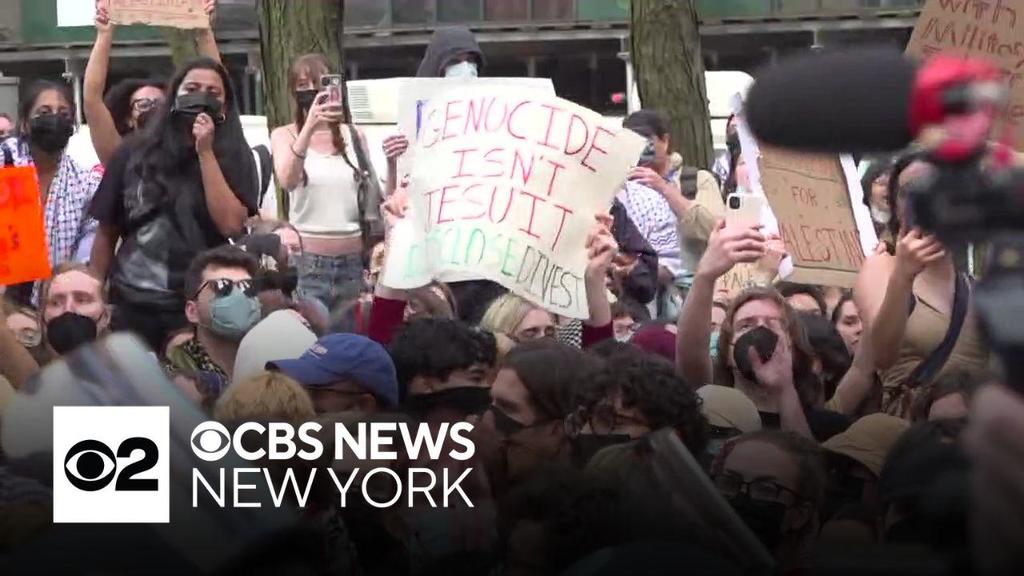NYPD responds to protests at Fordham University's Lincoln Center
campus