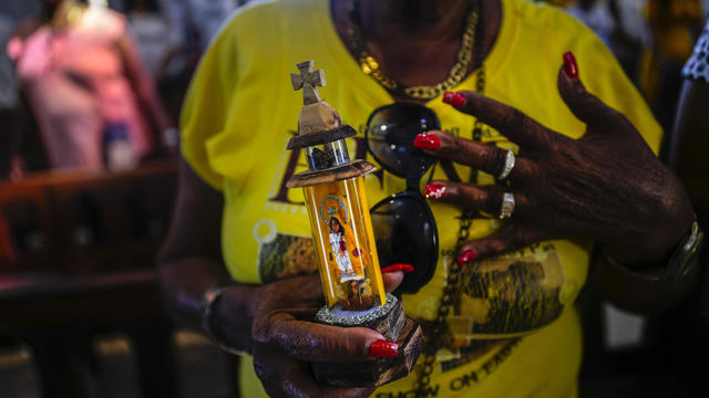  
5 people die from drinking poison potion in Santeria 