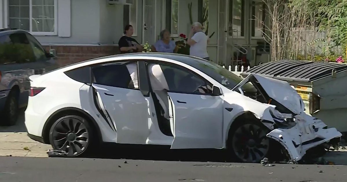 Crash in Northgate area of Sacramento leaves 2 injured