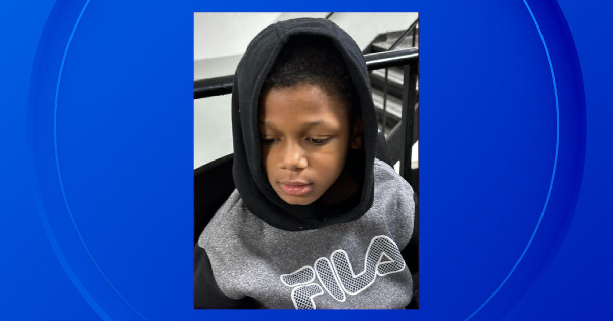Police search for child’s family after found wandering in Detroit