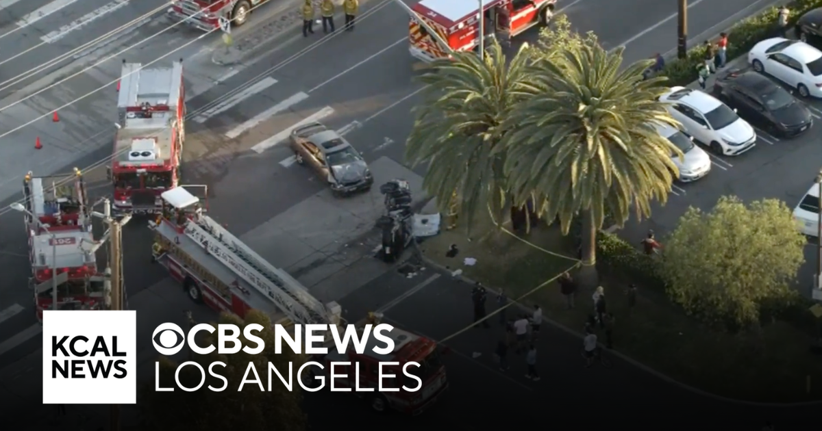 Six injured after violent two-car crash in Mid-City - CBS Los Angeles