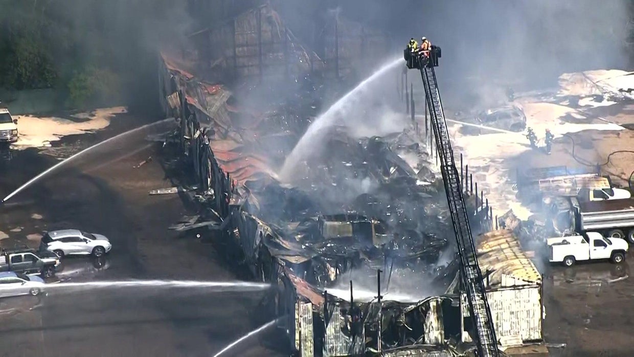 1 hospitalized after large fire in Newport - CBS Minnesota
