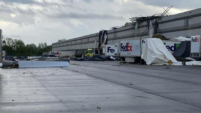 Tornados hit West Michigan, damage FedEx facility 