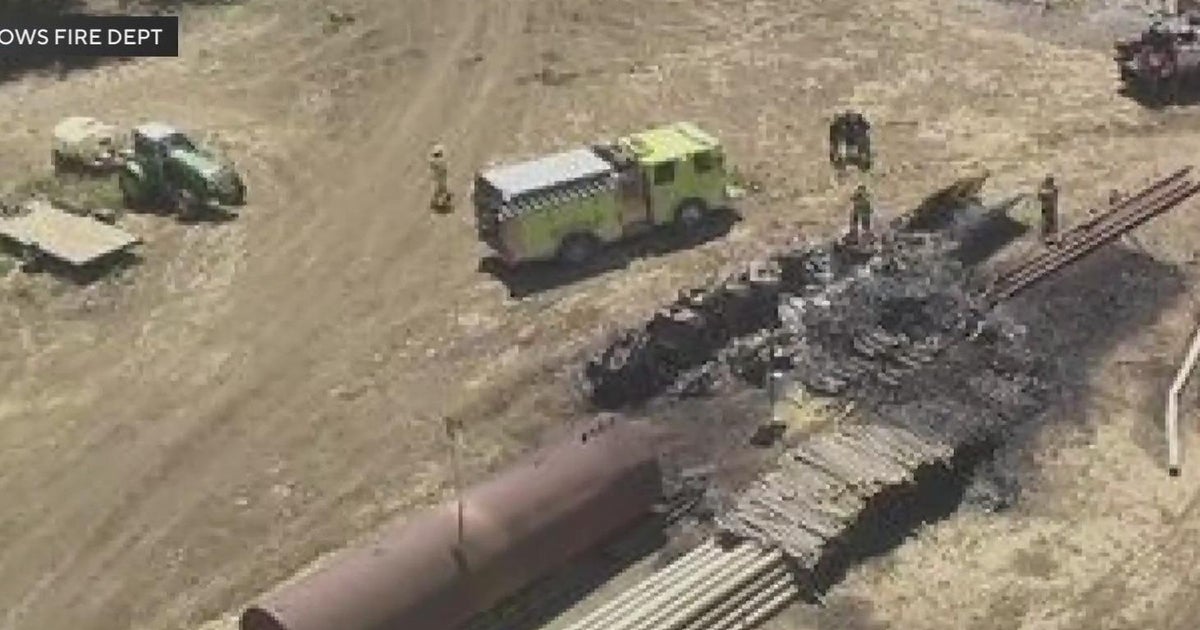 Pilot survives plane crash in Glenn County