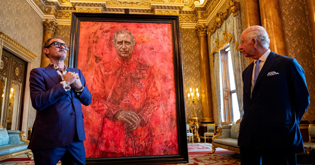 Яркочервеният официален портрет на крал Чарлз III повдига вежди