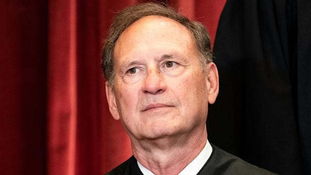 cbsn-fusion-calls-for-justice-alito-recuse-himself-trump-case-inverted-flag-thumbnail.jpg 