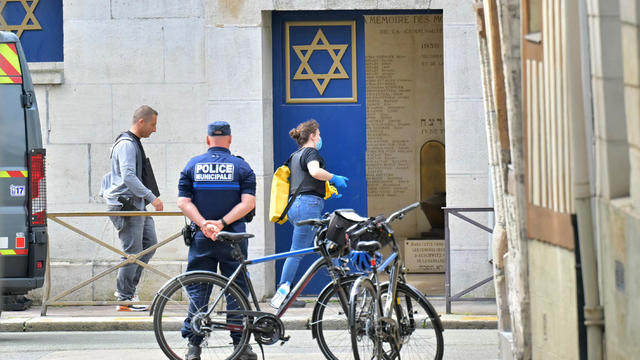 Police kill armed man officials say set fire to synagogue in northern French city of Rouen