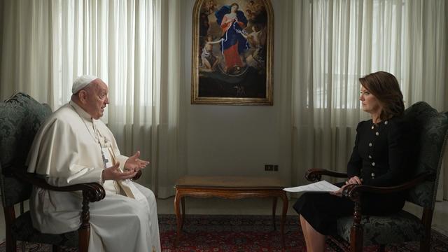 Pope Francis and Norah O'Donnell 