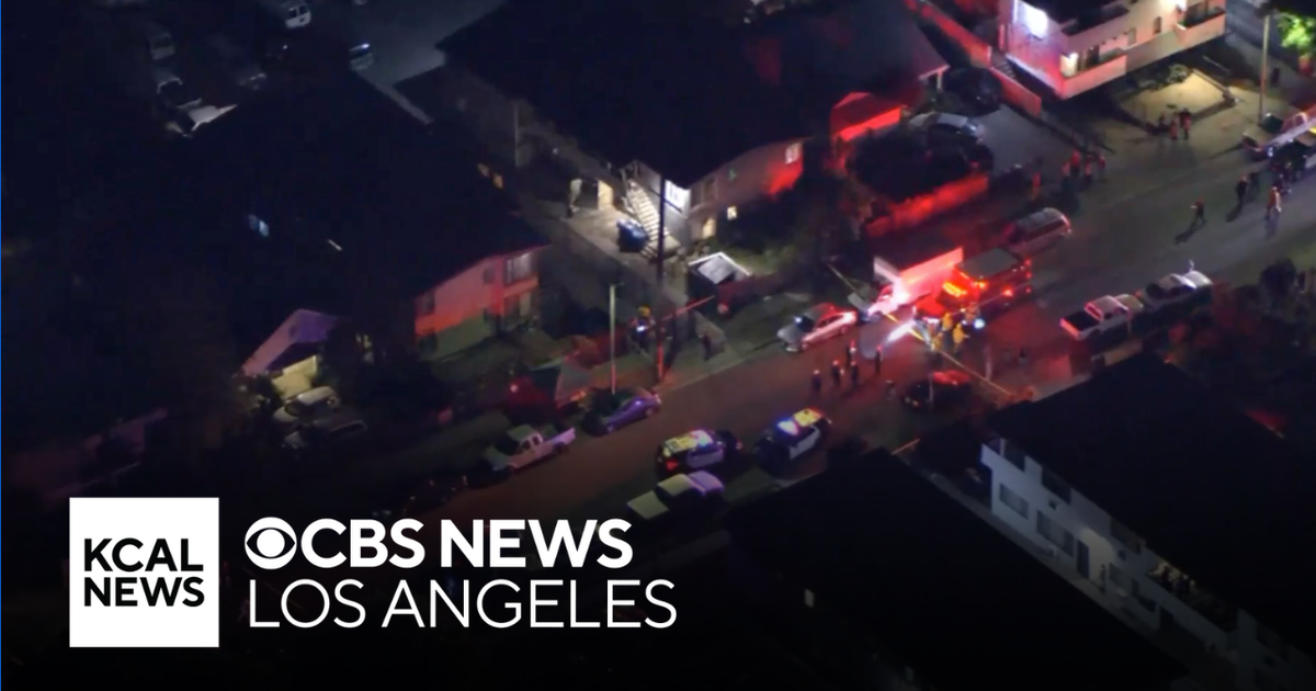 Shooting investigation underway in Van Nuys - CBS Los Angeles